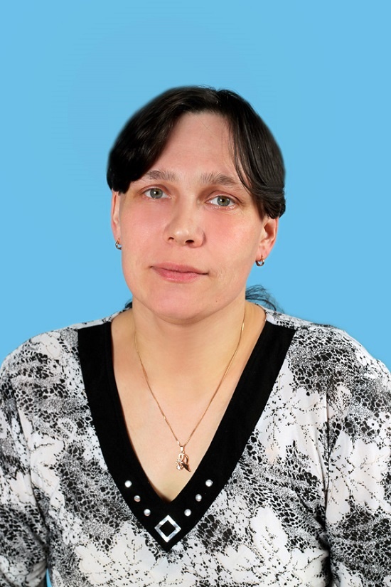 Попова Инна Александровна.